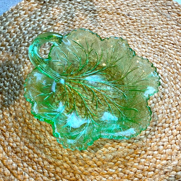 Other - Vintage Green Depression Glass Uranium Glass Leaf Dish